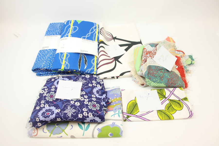 Tyger och stuvbitar, ett parti, bl, a Josef Frank, Svensk Tenn och Marimekko.