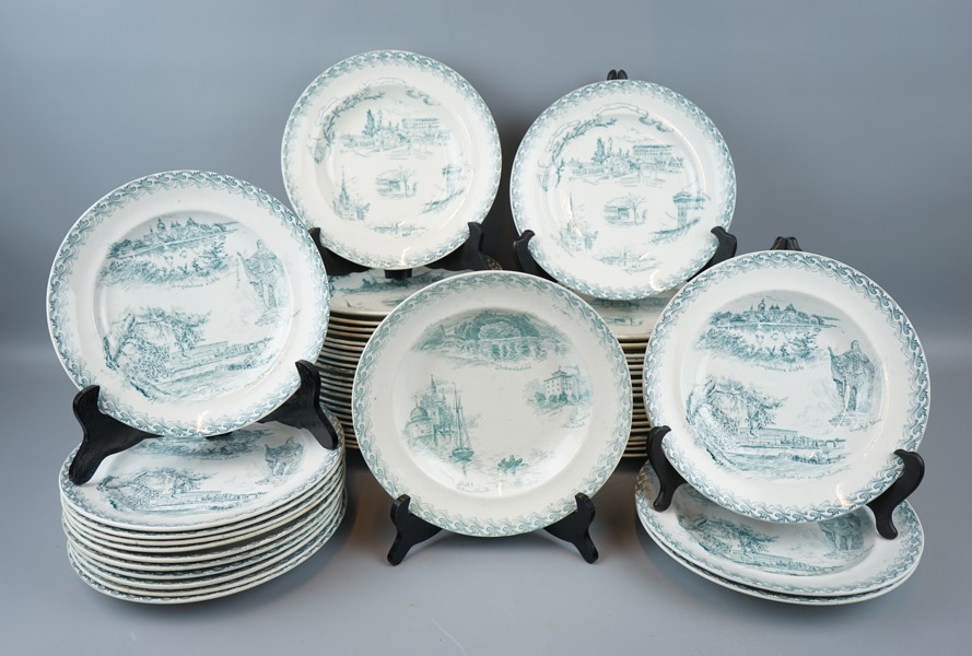 Helmer Osslund, "Stockholm", servisdelar, 57 st, porslin, Gustavsberg.