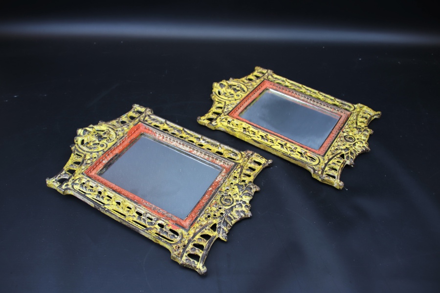 Speglar, ett par, bemålat gjutjärn, 1800/1900-tal.