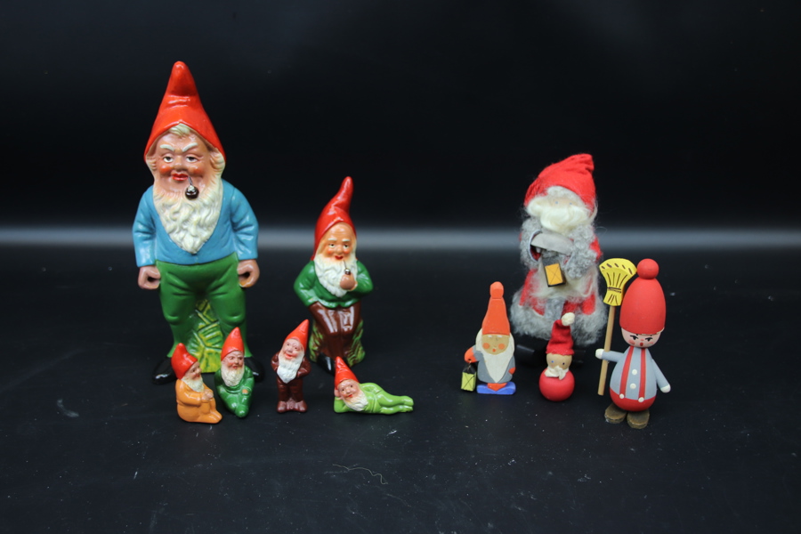 Tomtar, 10 st, keramik/trä, 1900-tal.