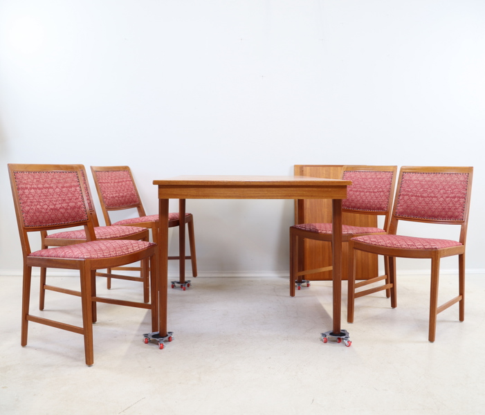 Bertil Fridhagen, matbord och 5 stolar, teak/textil, med 2 förlängningsskivor, Bodafors, 1900-talets andra hälft.