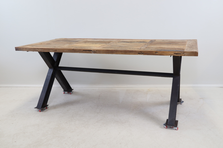 Bockbord, gjutjärn/trä.