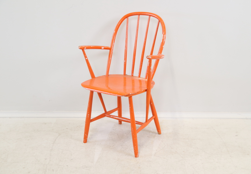 Karmstol, trä, Nesto.