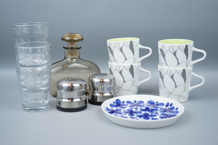 Muggar, salt/pepparströare m.m, 11 delar, porslin/glas/metall, bl.a, "Mon Amie", Marianne Westman, Rörstrand.