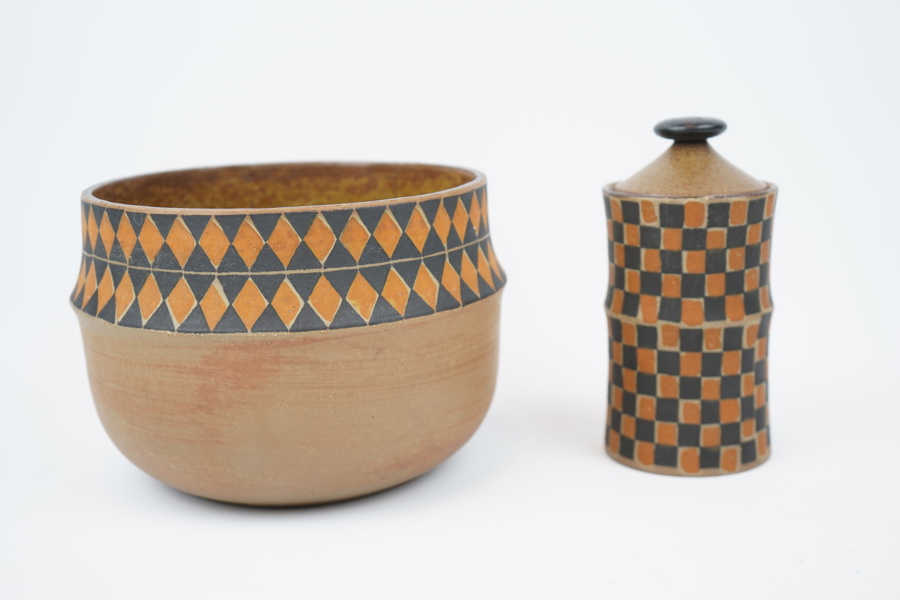 Stig Lindberg, skål och burk med lock, stengods, "Silur", Gustavsberg.