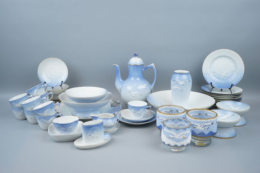 Kaffeservisdelar m.m., 39 st, porslin, "Måsen", Bing & Gröndahl.