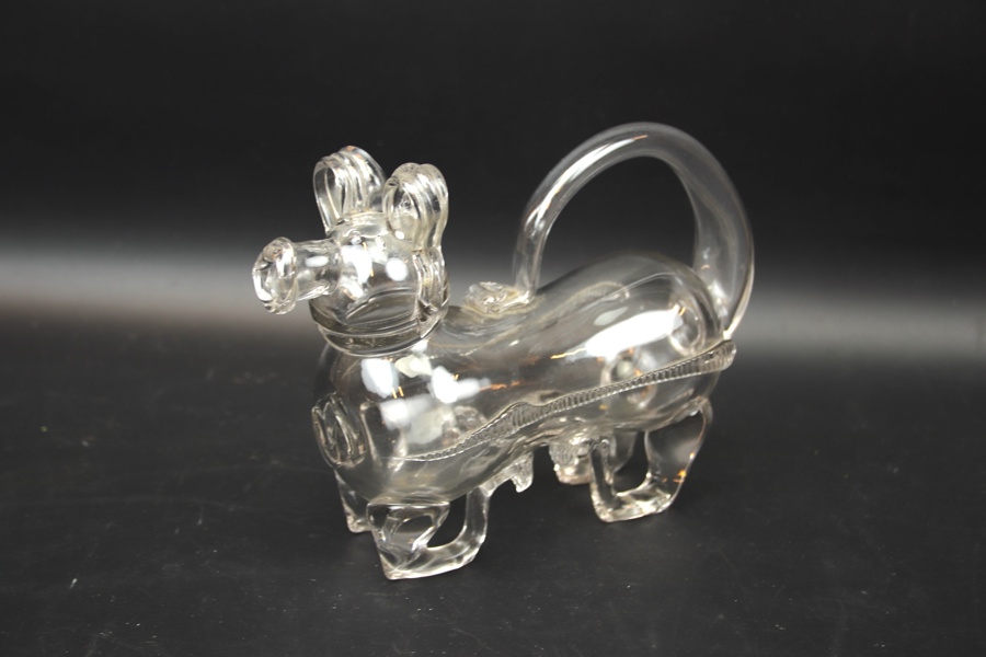 Fyllehund, glas, 1900-tal.