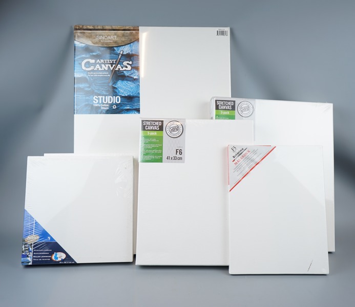 Målardukar, ett parti, bl.a Sinoart och Sang.