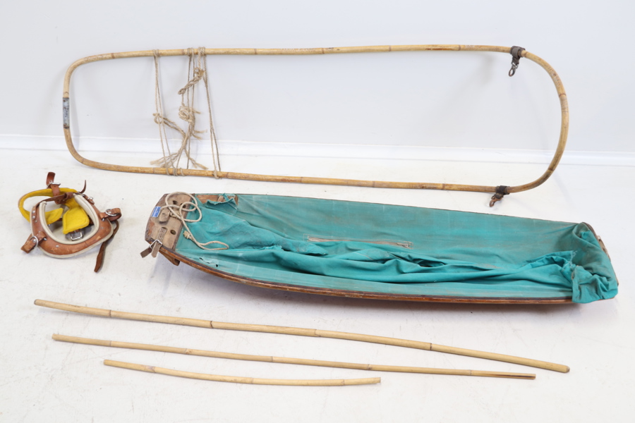 Hundsläde, dragsele m.m, trä/bambu/textil, Segebaden-Berg AB, Säter.