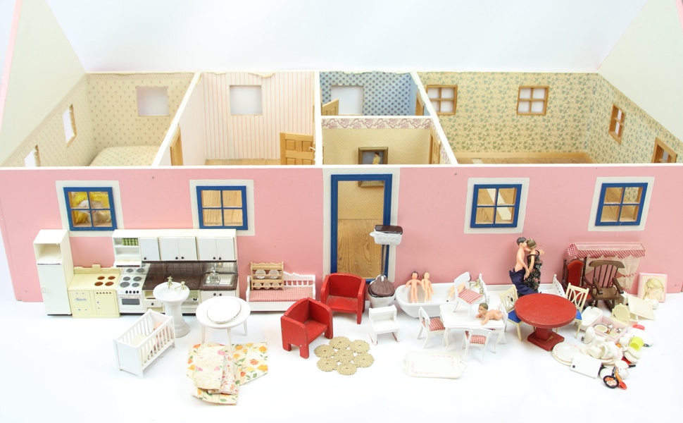 Dockhus och möbler, ett parti, bl. a Lundby.