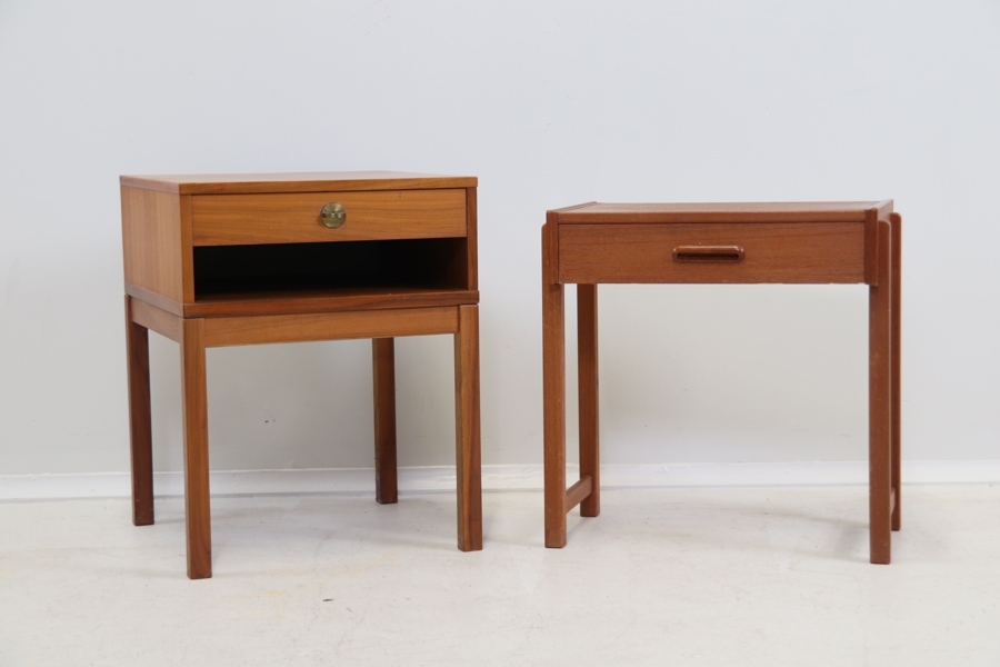 Sängbord/sidobord, 2 st, teak, 1900-talets andra hälft.