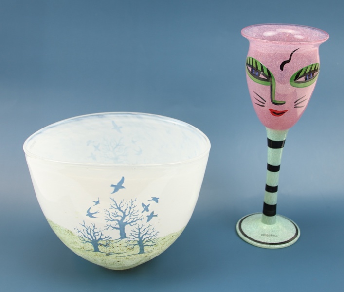 Ulrica Hydman Vallin, pokalglas och Kjell Engman, skål, signerad, Kosta Boda.