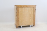 Byrå, 4 lådor, avlutad furu.