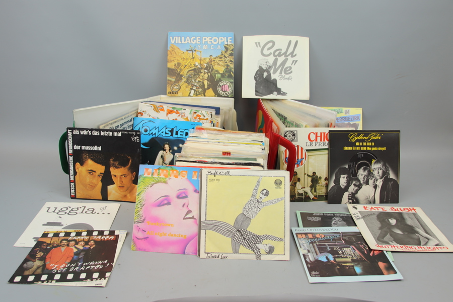 Singlar, ett parti, bl. a Blondie och Kate Bush.