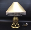 Bordslampa, ananas, trä, skärm med fransar.