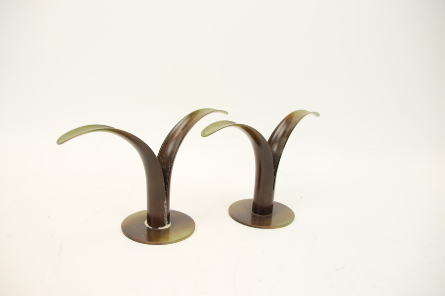 Ivar Ålenius Björk, ljusstakar, ett par, brons, "Liljan", Ystad Metall, 1900-tal.