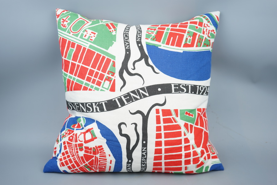 Josef Frank, "Svenskt Tenn Est. 1924", kudde, lin, Firma Svenskt Tenn.