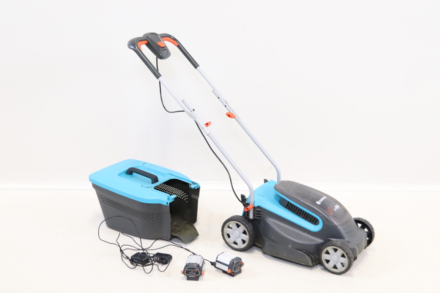 Gräsklippare, batteridriven, 2x18V, Gardena.