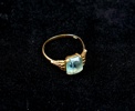 Ring, guld 18k med sten.