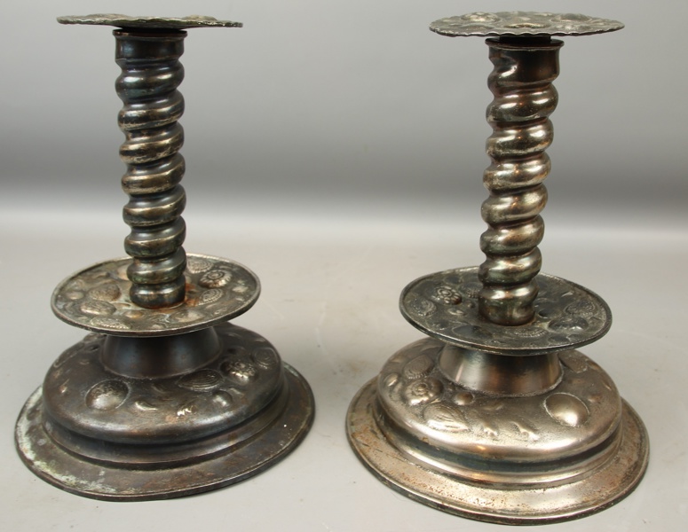 Ljusstakar, ett par, metall, barockstil, 1900-tal.