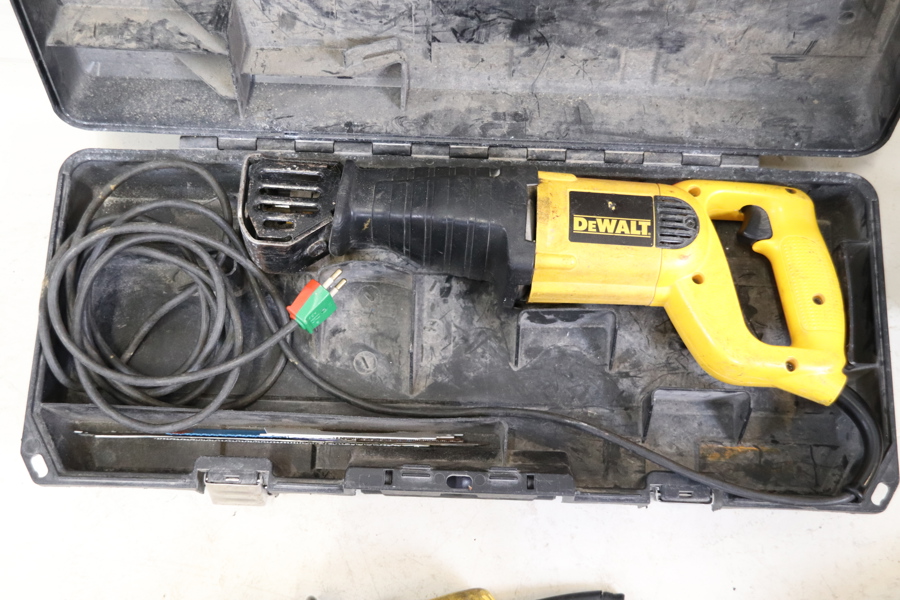 Elverktyg och byggradio, 4 delar, DeWalt.