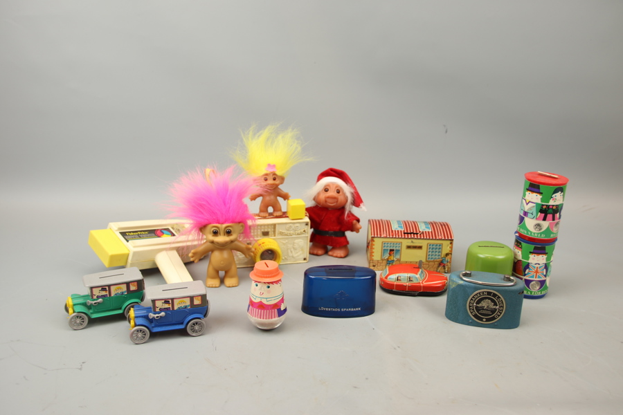 Sparbössor m.m, 15 delar, bl. a Fisher Price.