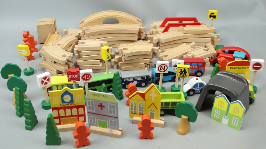 Tågbana, ett parti, trä. 