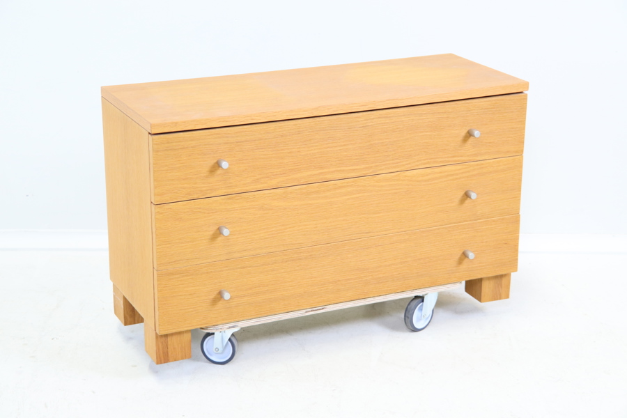 Byrå, 3 lådor, ek, samtida.