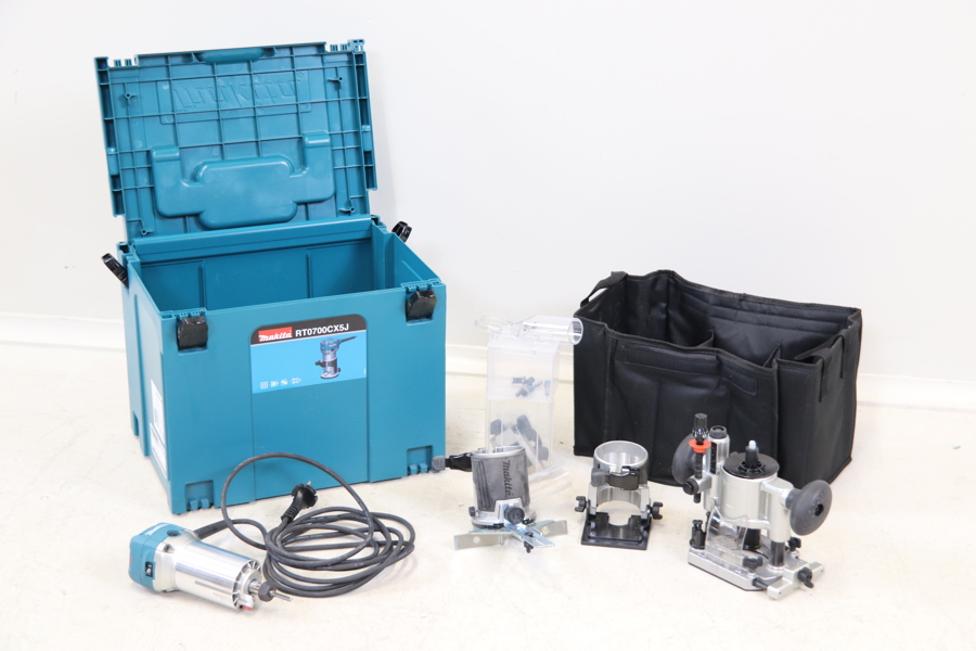 Kantfräs, Makita RT0700CX5J, med tillbehör och väska.