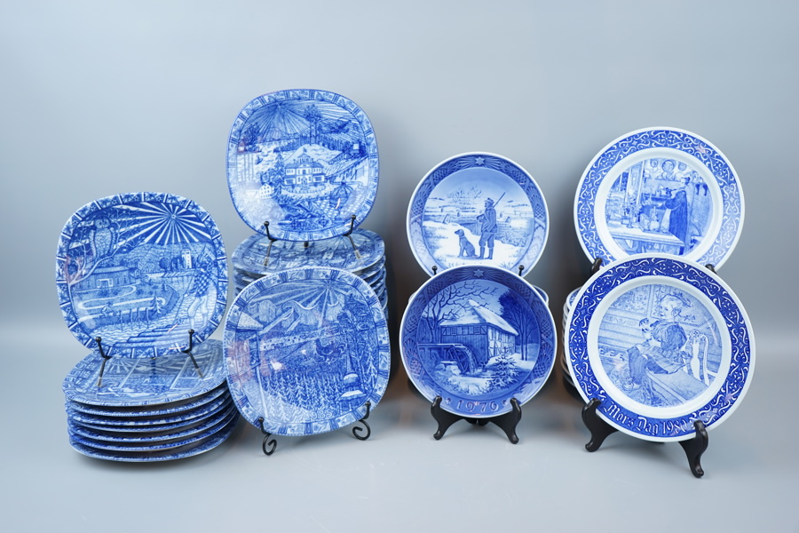 Samlartallrikar, ett parti, porslin, Rörstrand och Royal Copenhagen.