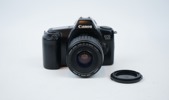 Systemkamera, Canon EOS 1000, med tillbehör.