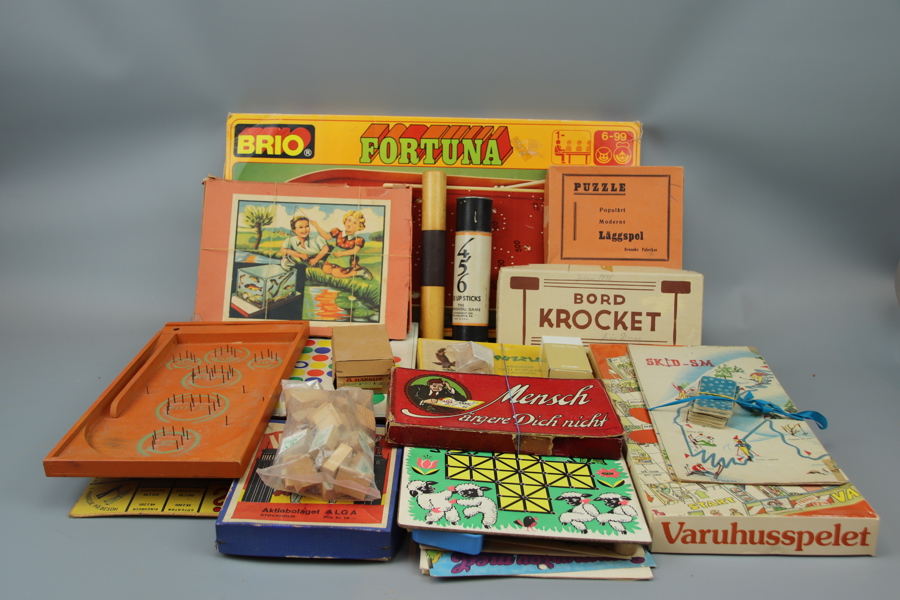 Spel m.m, ett parti, bl.a Brio, 1900-tal.