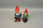Tomtar, 2 st, lergods, 1900-tal.