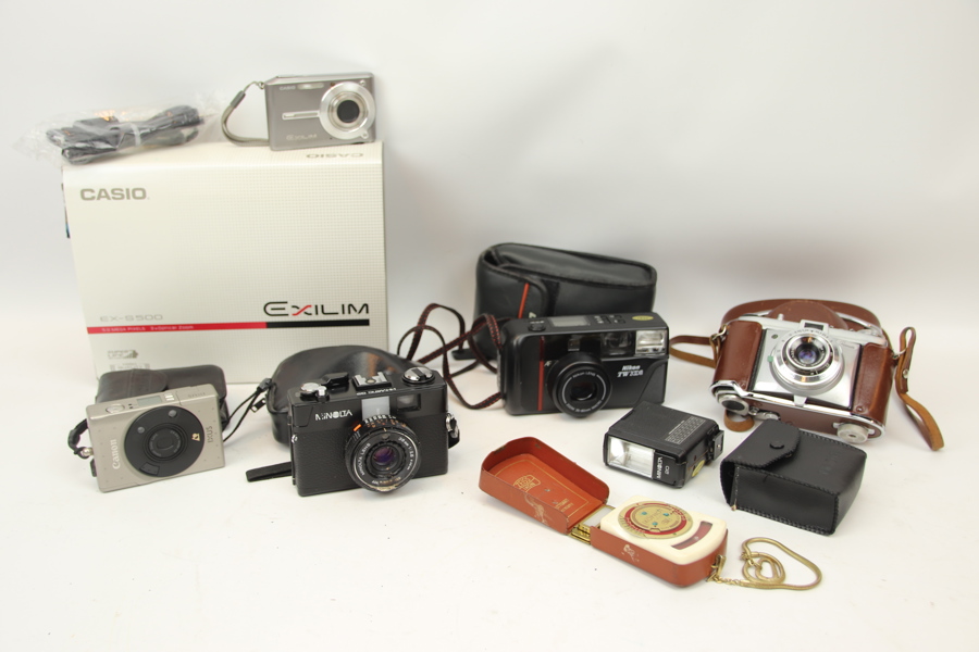 Kameror m.m, ett parti, bl.a Casio och Minolta.