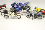 Motorcyklar och vespa, 13 delar, bl.a Maisto.