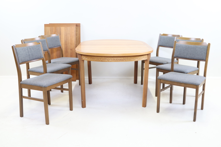 Bord och 6 stolar, teak.