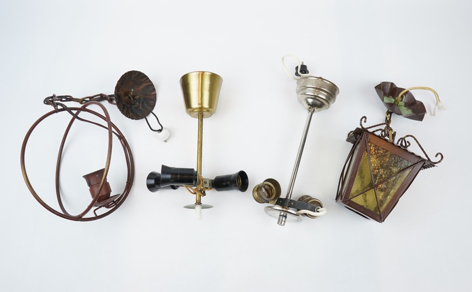 Taklykta och lampdelar, 4 st.