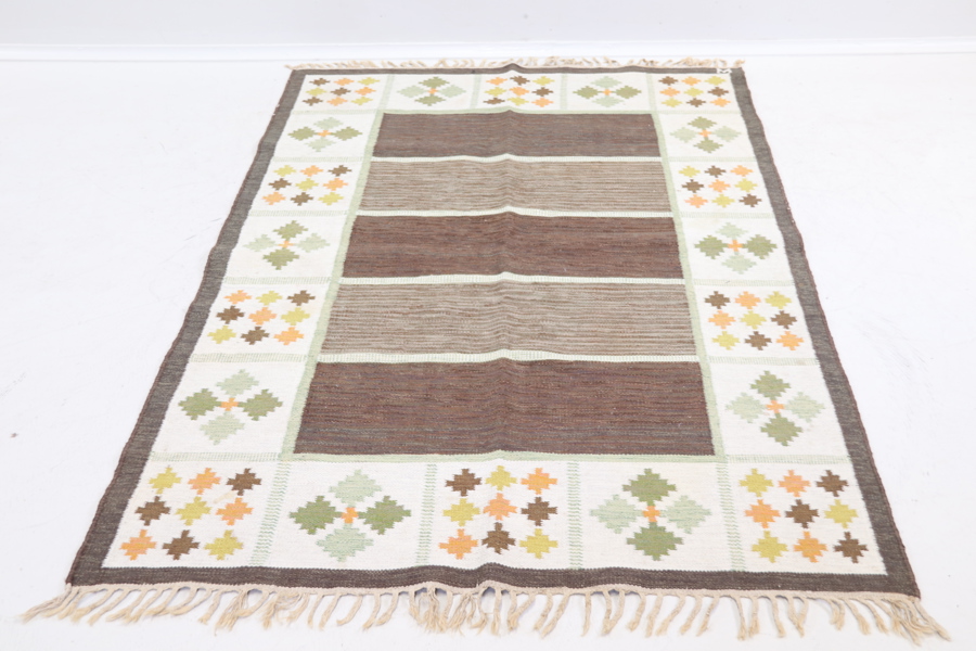 Matta, rölakan, ull, signerad W.