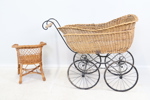 Korgbarnvagn och stol, flätat/metall.
