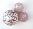Skulpturer, ägg, 5 st, glas/porslin, Monica Backström och Brita Malmquist.