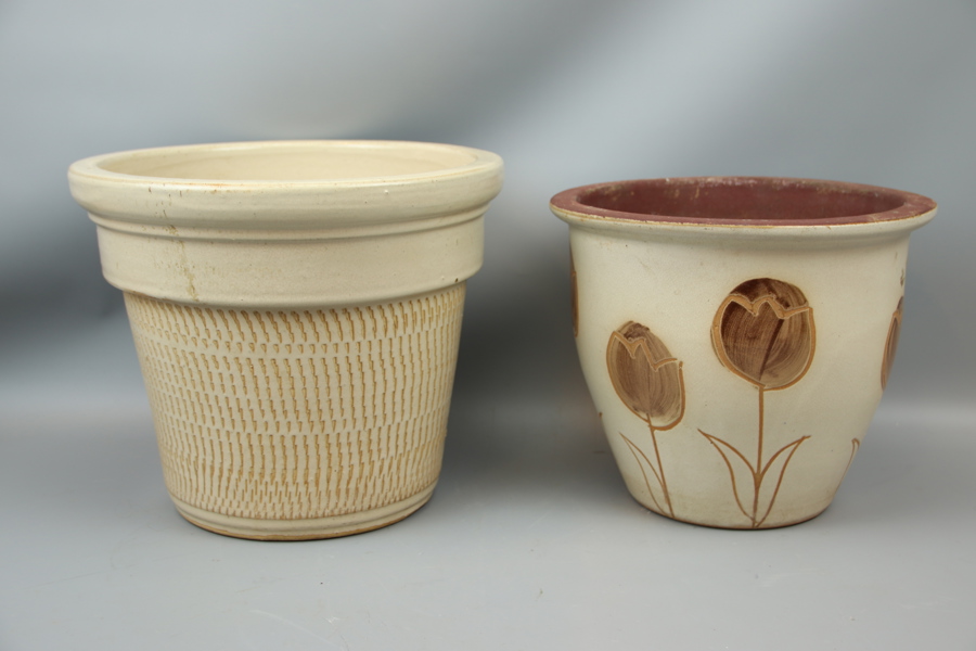 Krukor, 2 st, keramik.