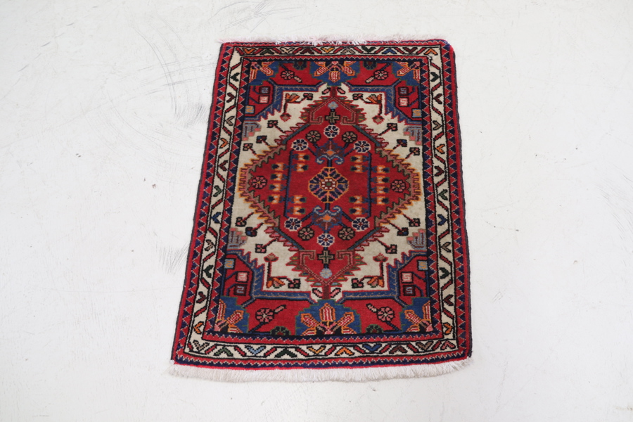 Matta, orientalisk, handknuten, ull.