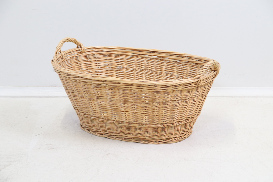 Mangelkorg, flätad.