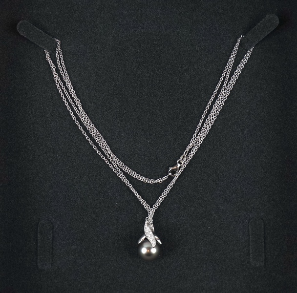 Halsband, vitguld med briljanter och tahitipärla.