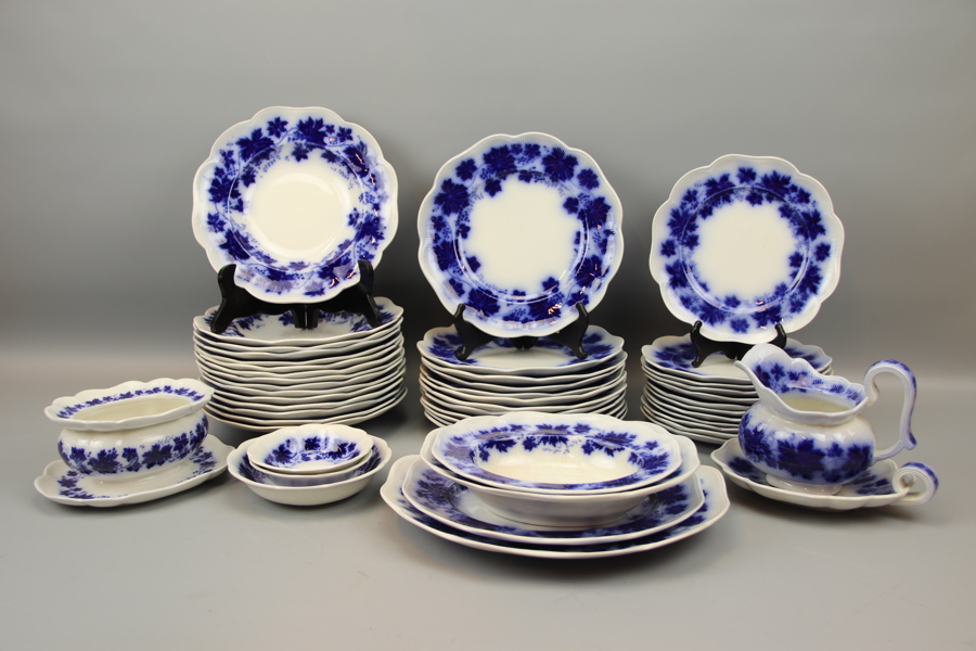 Matservis, 49 delar, flintgods, "Vinranka", Gefle.