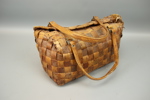 Väska och korgar m.m, ett parti, flätad näver.