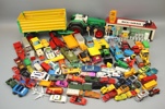 Leksaksbilar m.m, ett parti, metall/plast/trä, bl.a Corgi och Dinky Toys.