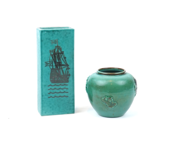 Wilhelm Kåge och Gabriel Burmeister, vaser, 2 st, keramik, bl.a ''Argenta'', Gustavsberg.