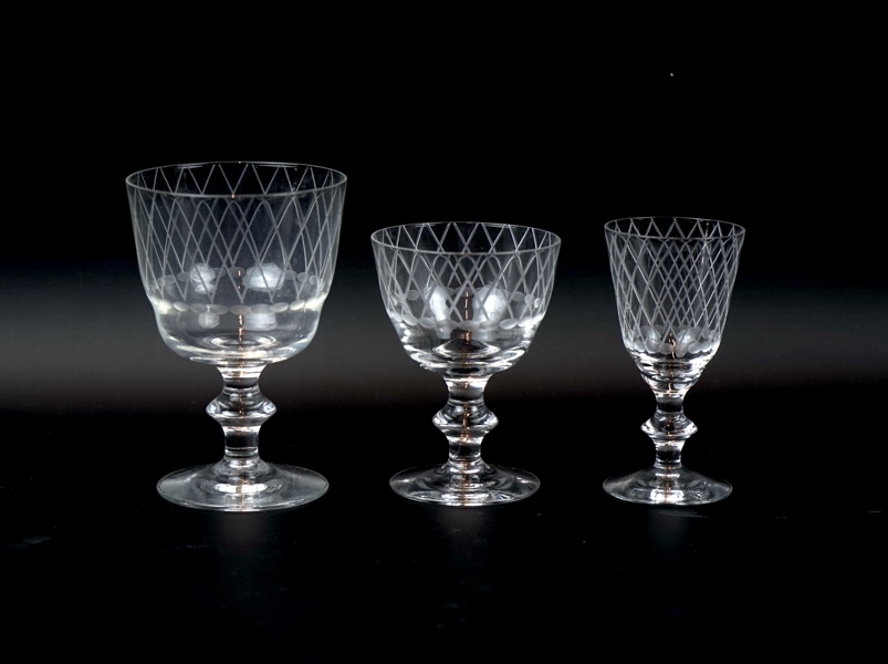 Vicke Lindstrand, glasservis, 27 delar, ''Sickan'', Kosta Boda, 1940/50-tal.