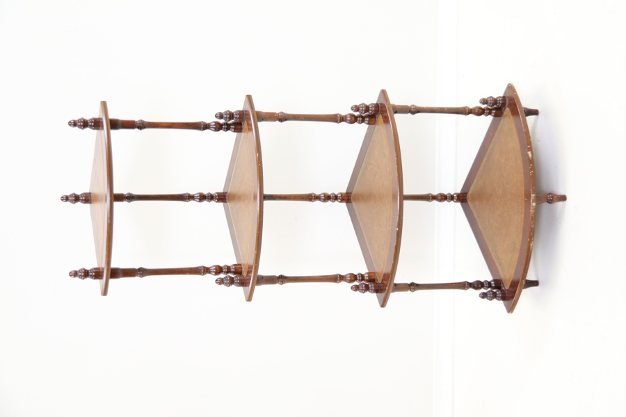 Etiennéhylla, mahogny/skinn.